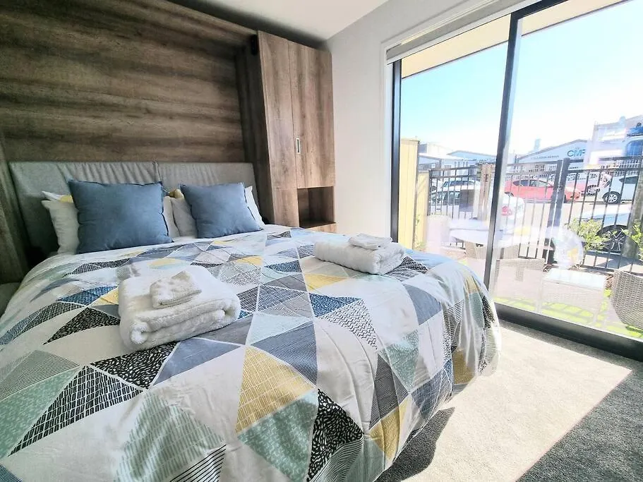 Sunny Cbd Studio On Wilmer location